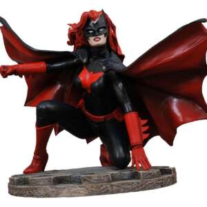 DC Comic Gallery Diorama PVC Statue Batwoman 20 cm